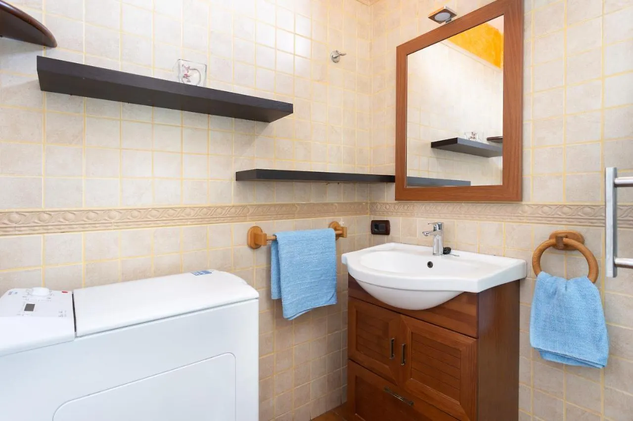 Apartamento En Primera Linea De Playa Con Aire Acondicionado Arona  Apartment Arona (Tenerife)