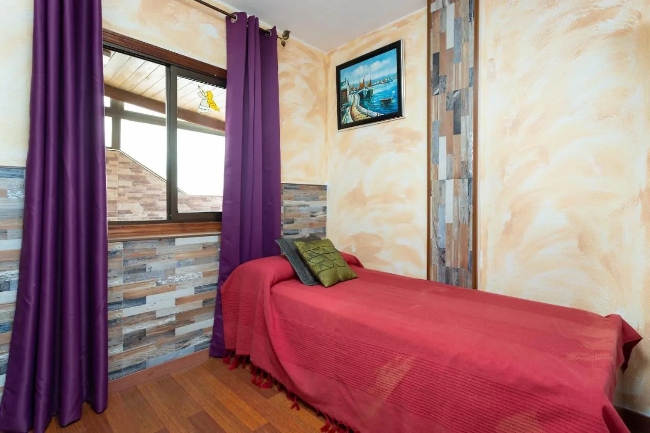 Apartamento En Primera Linea De Playa Con Aire Acondicionado Arona  Arona (Tenerife)