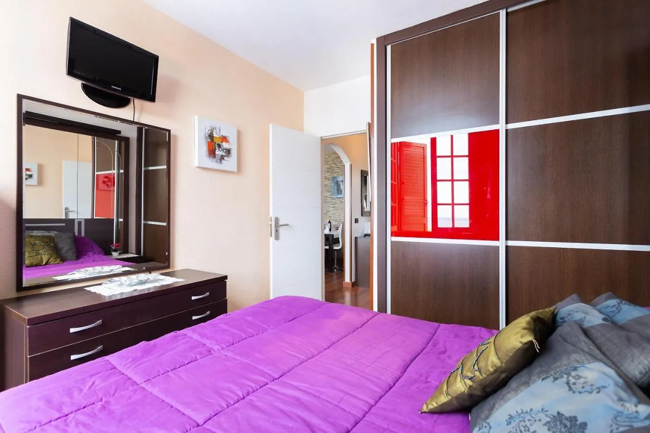 Apartamento En Primera Linea De Playa Con Aire Acondicionado Arona  Hiszpania